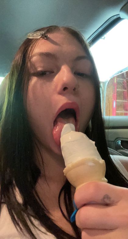 girljustwantohavefun OnlyFans picture