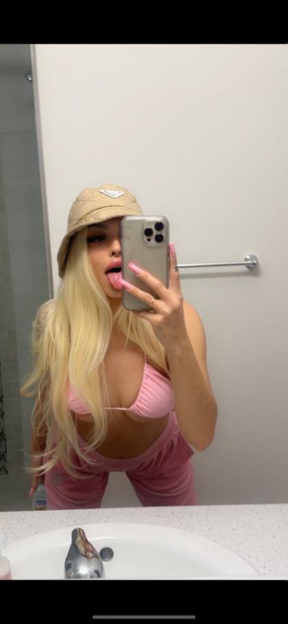 naughtinatt OnlyFans picture