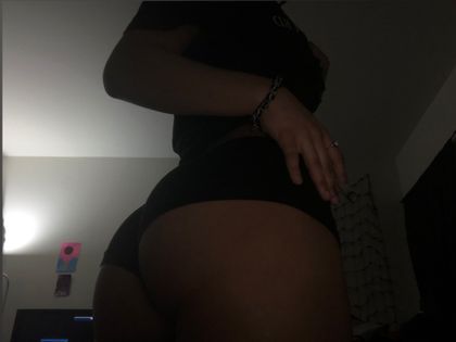 dabratstarr OnlyFans picture