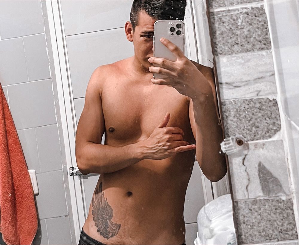 adrianoquendo OnlyFans profile picture