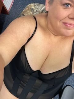 naughtylola6969 OnlyFans picture