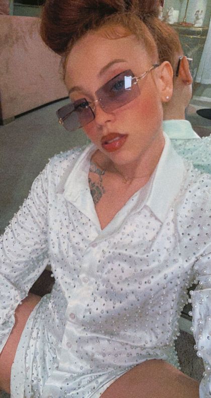 reddmolli OnlyFans picture