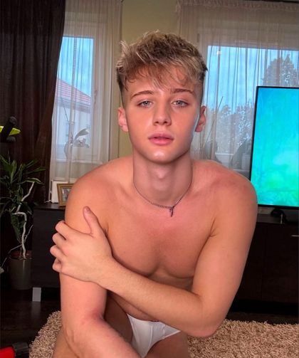 blondeking21 OnlyFans picture