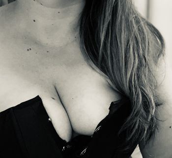 House Wife VIP
