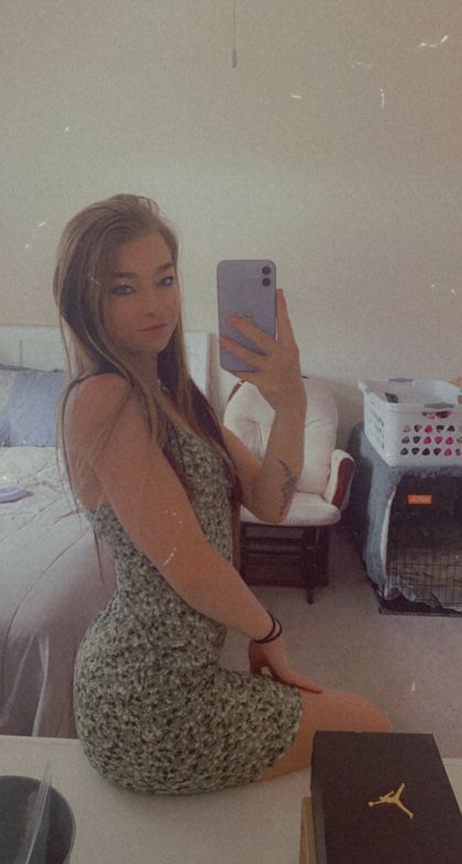courtll OnlyFans picture