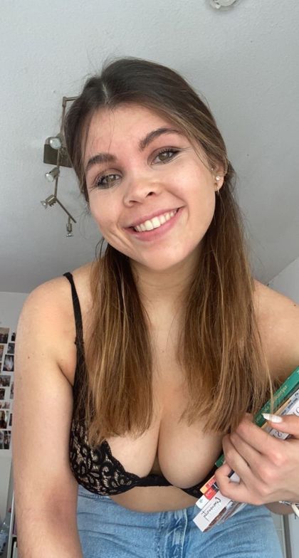 ginaaleyna OnlyFans picture