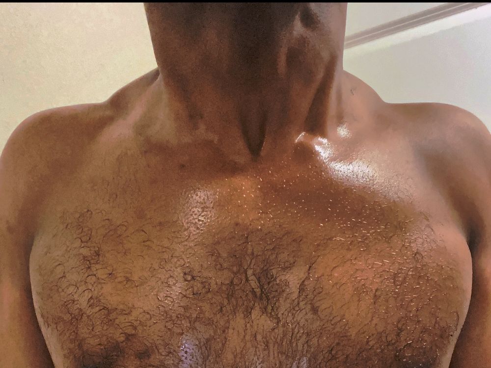 moderately_hung OnlyFans profile picture