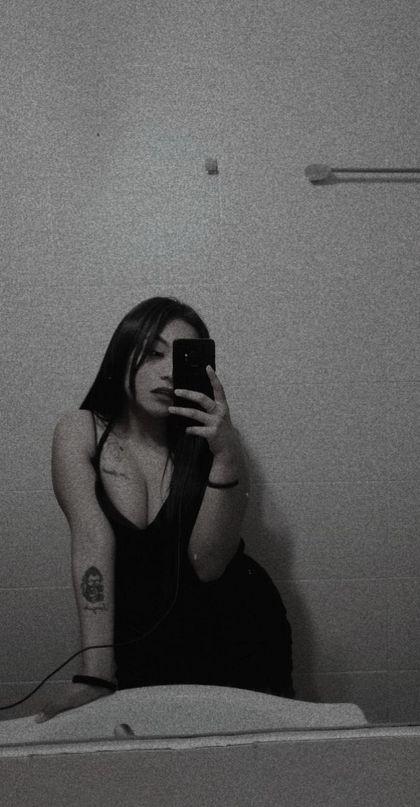 officialelysia OnlyFans picture