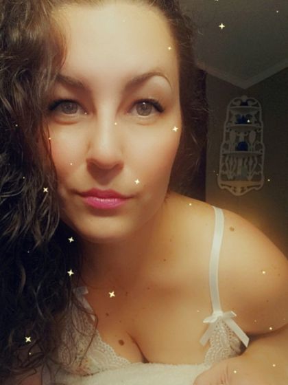 polywife89vip OnlyFans picture