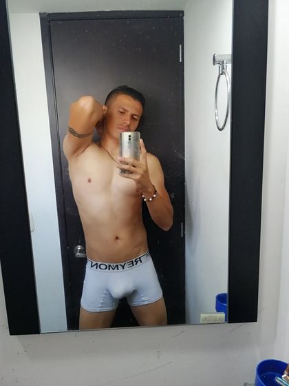 andreyluzcan OnlyFans picture