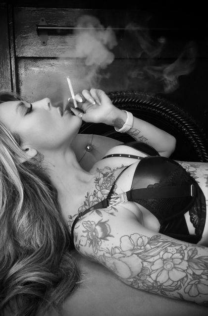 megansmokes OnlyFans picture