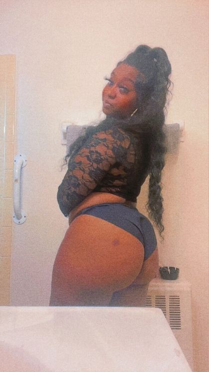 kiki2thick OnlyFans picture