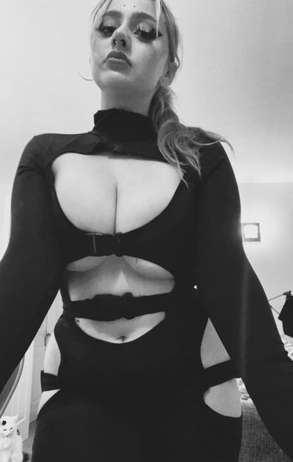 u323648805 OnlyFans picture