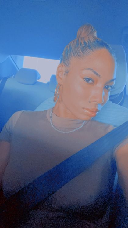 lovelycarmellaa OnlyFans picture