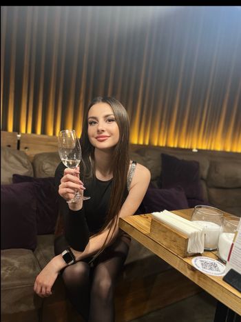 love_evelin OnlyFans - Free Trial - XXX Photos FansMetrics