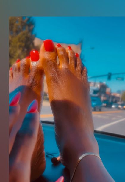 kissmysexysoftfeet OnlyFans picture
