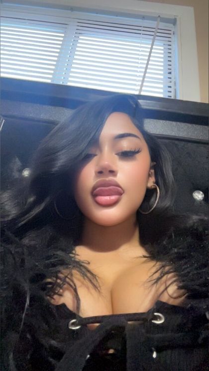 helovestok OnlyFans picture