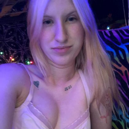 helenau OnlyFans picture
