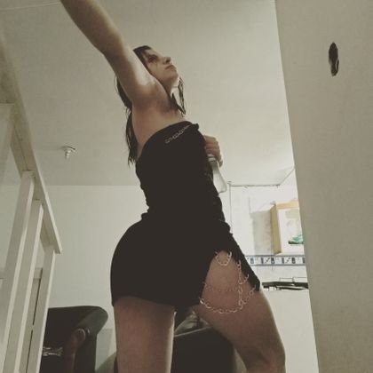 karenbustos OnlyFans picture