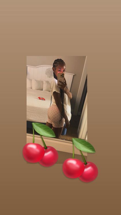 debugggg OnlyFans picture
