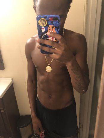 10 Showing Out