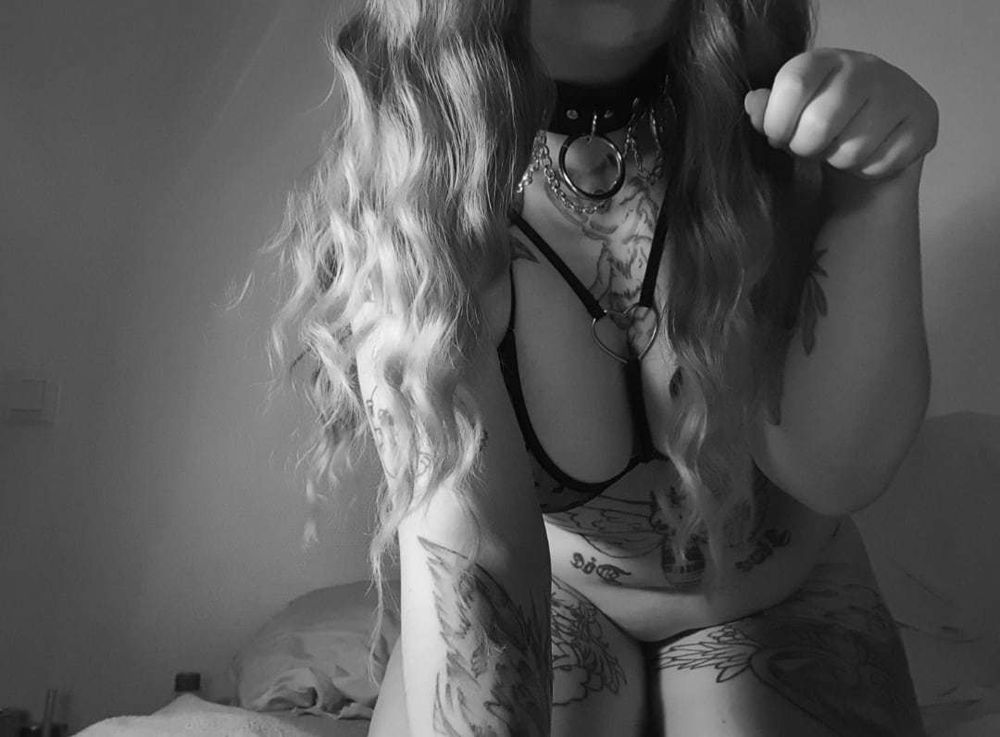 erisia_witchy OnlyFans profile picture