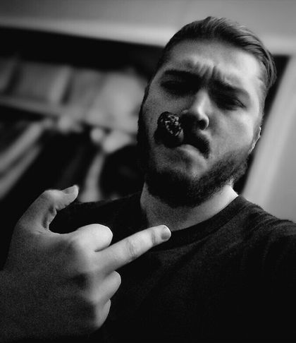 lukesmokesred OnlyFans picture