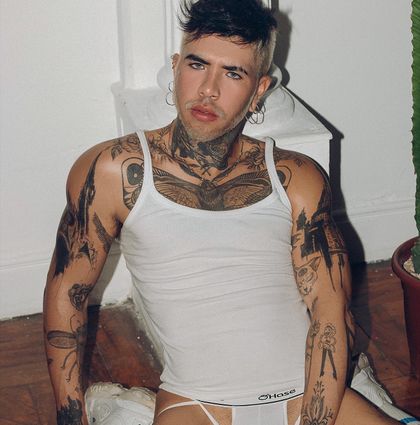 cryboyxxl OnlyFans picture
