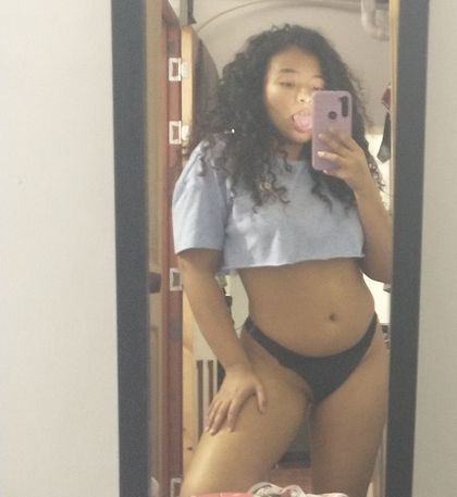 girasozl OnlyFans picture