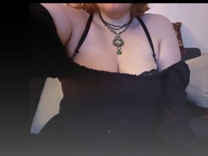elliebelliedom OnlyFans picture