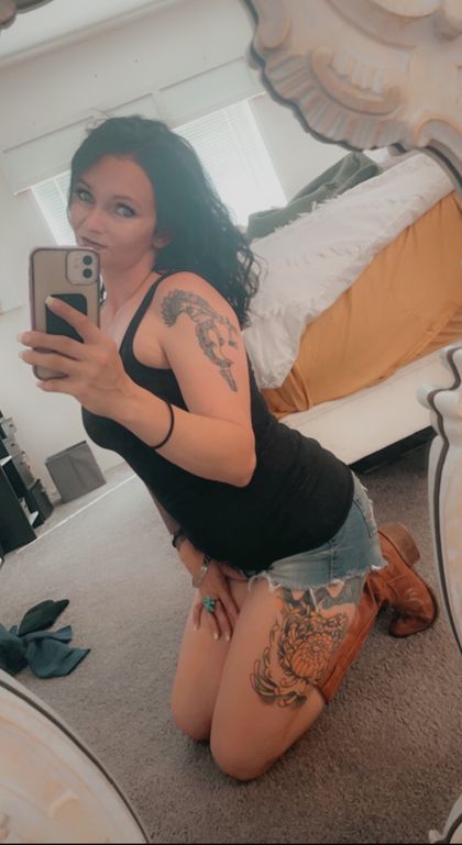 crashley422 OnlyFans picture