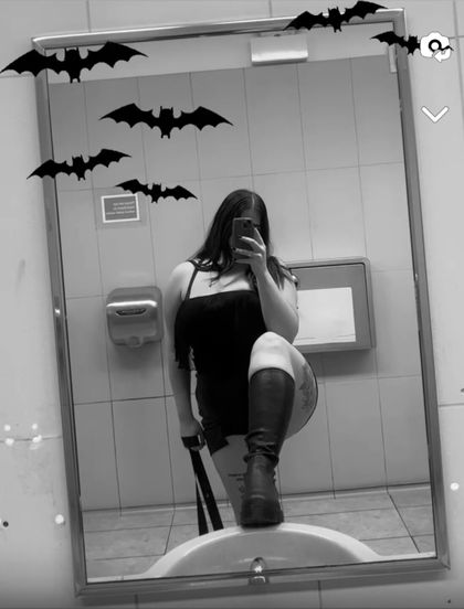 virginvixxxen OnlyFans picture