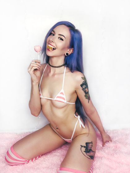 kinkynyrafree OnlyFans picture