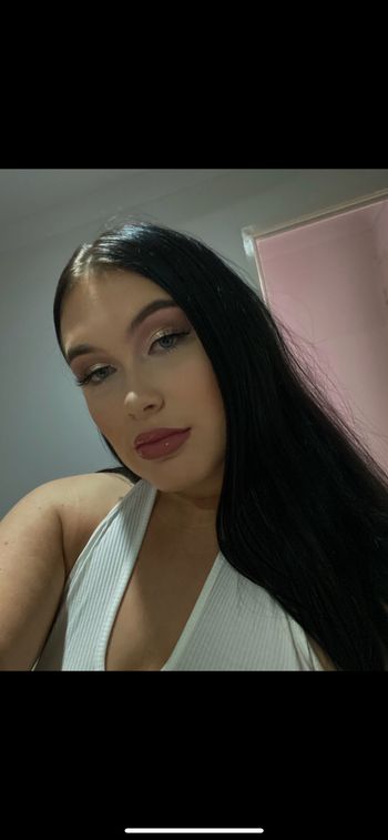emilyy_xxx OnlyFans - Free Trial - Photos - Socials | FansMetrics.com