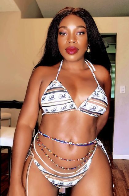 u185048809 OnlyFans picture