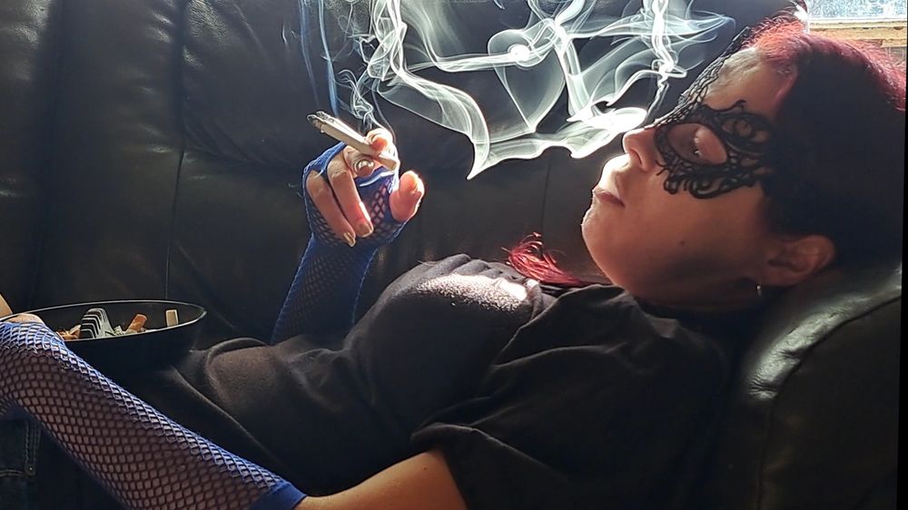smoking_xx_mya OnlyFans profile picture