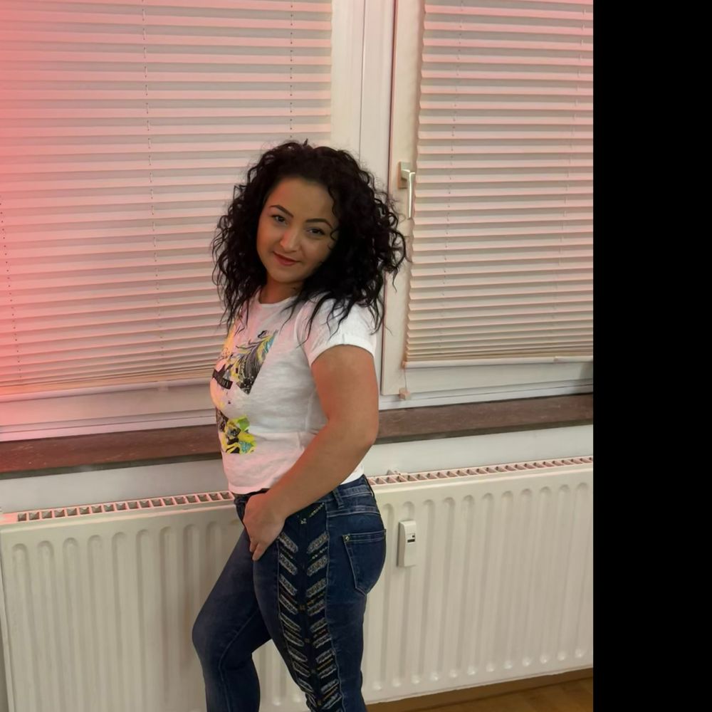 little_maya19 OnlyFans profile picture