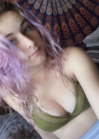 skimpystonergirl OnlyFans picture