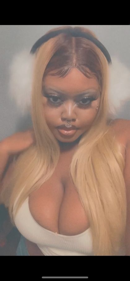 optimisticbitch OnlyFans picture