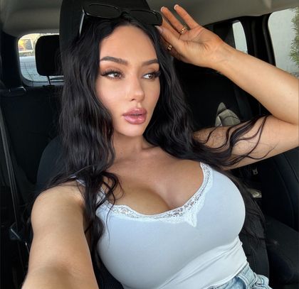 lizawestt OnlyFans picture