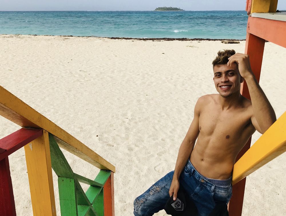 adrianorozco17 OnlyFans profile picture