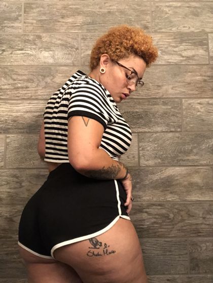 ellisbell OnlyFans picture