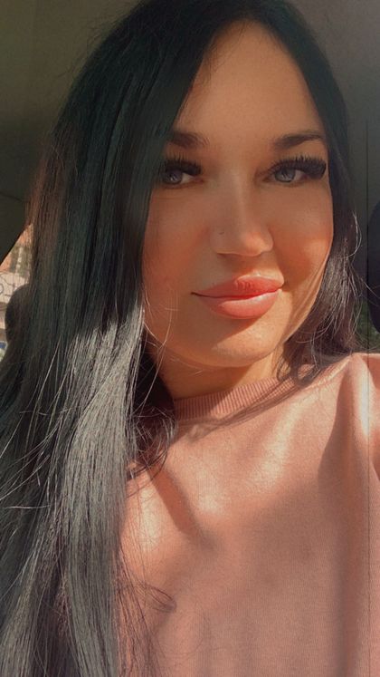 brunettehott OnlyFans picture
