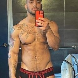 dombeeef OnlyFans picture