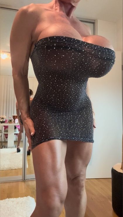 queenmuscleboobs OnlyFans picture