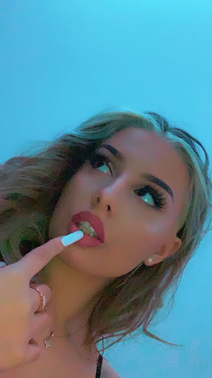 blueberry18 OnlyFans picture