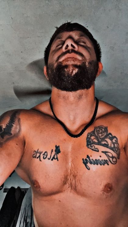 badhabitseric OnlyFans picture