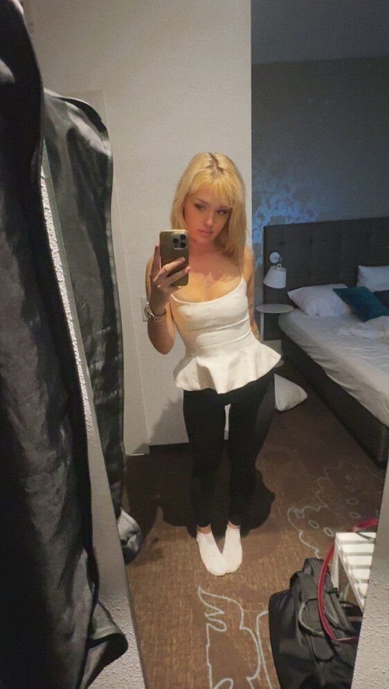 laurushkax OnlyFans profile picture