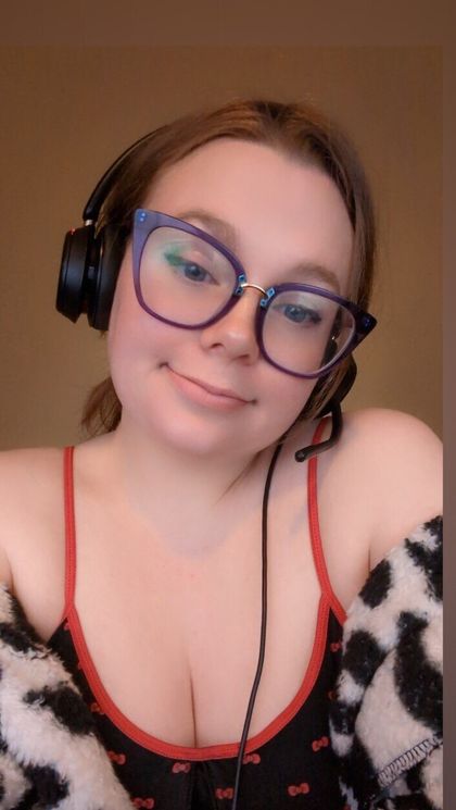 gloomymommi OnlyFans picture