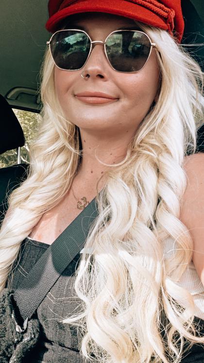 elliselace OnlyFans picture